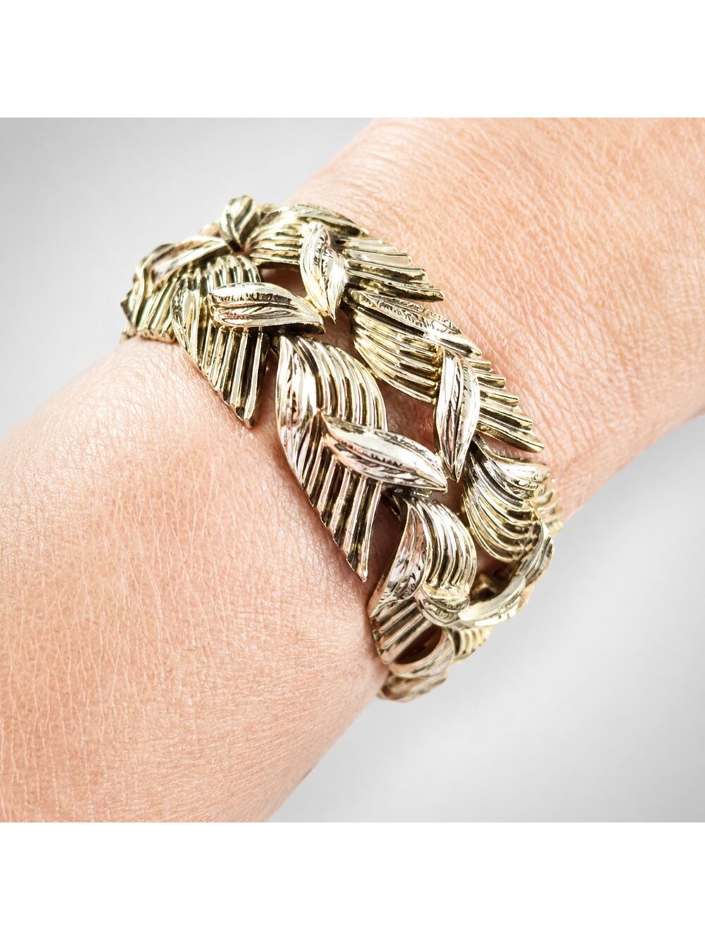 Vintage Silver Bracelet‎ Coro Leaf Link Textured Wide 7 Inch Signed 1960s Chic
